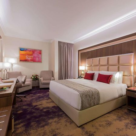 Ramada By Wyndham Continental Jeddah Hotel Екстериор снимка