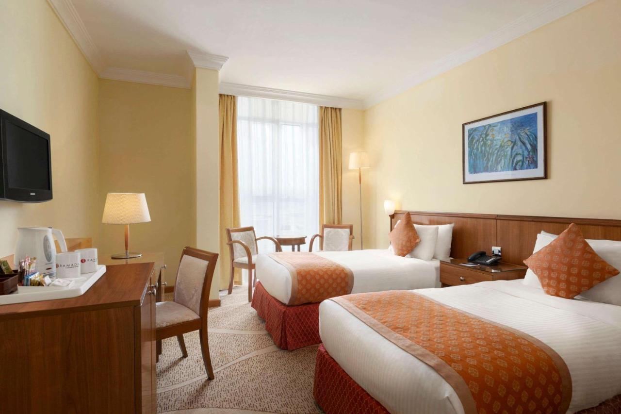 Ramada By Wyndham Continental Jeddah Hotel Екстериор снимка
