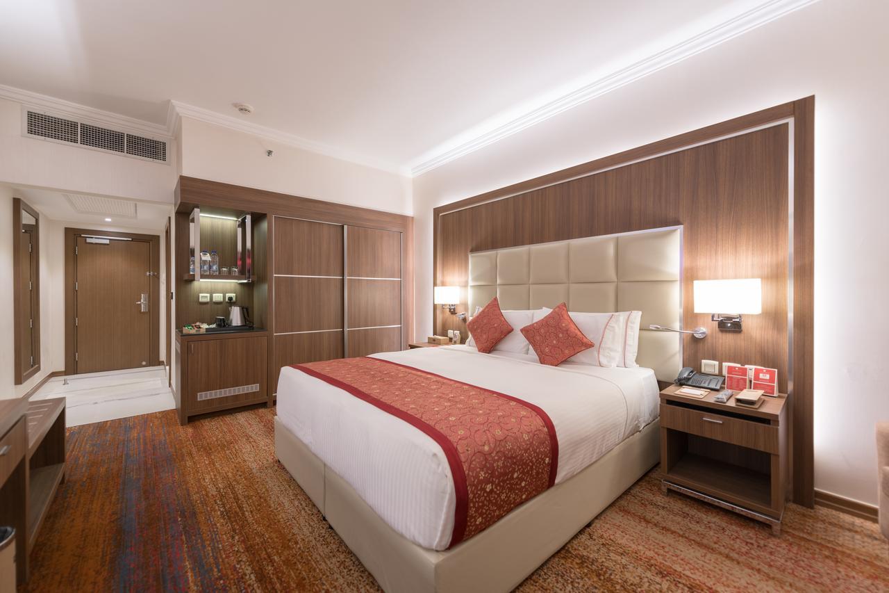 Ramada By Wyndham Continental Jeddah Hotel Екстериор снимка