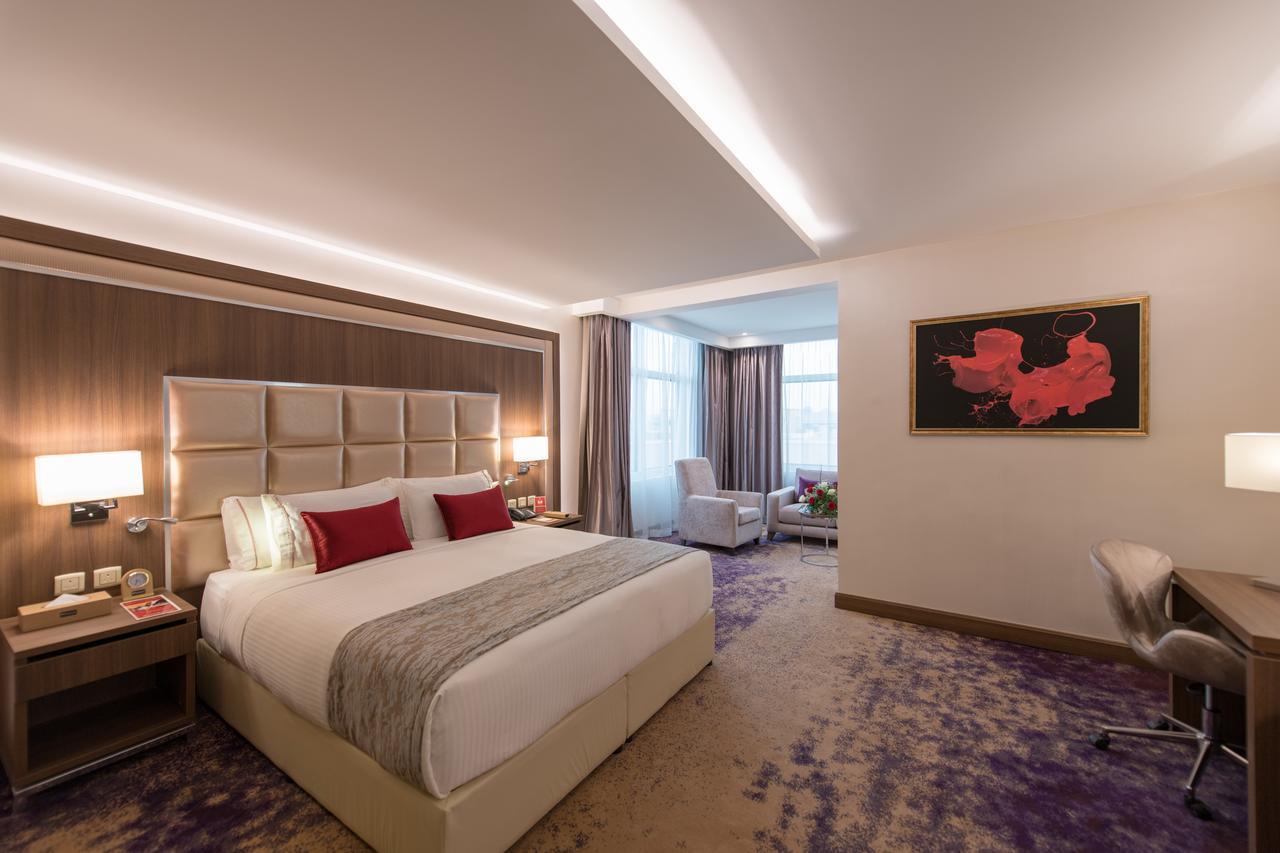 Ramada By Wyndham Continental Jeddah Hotel Екстериор снимка