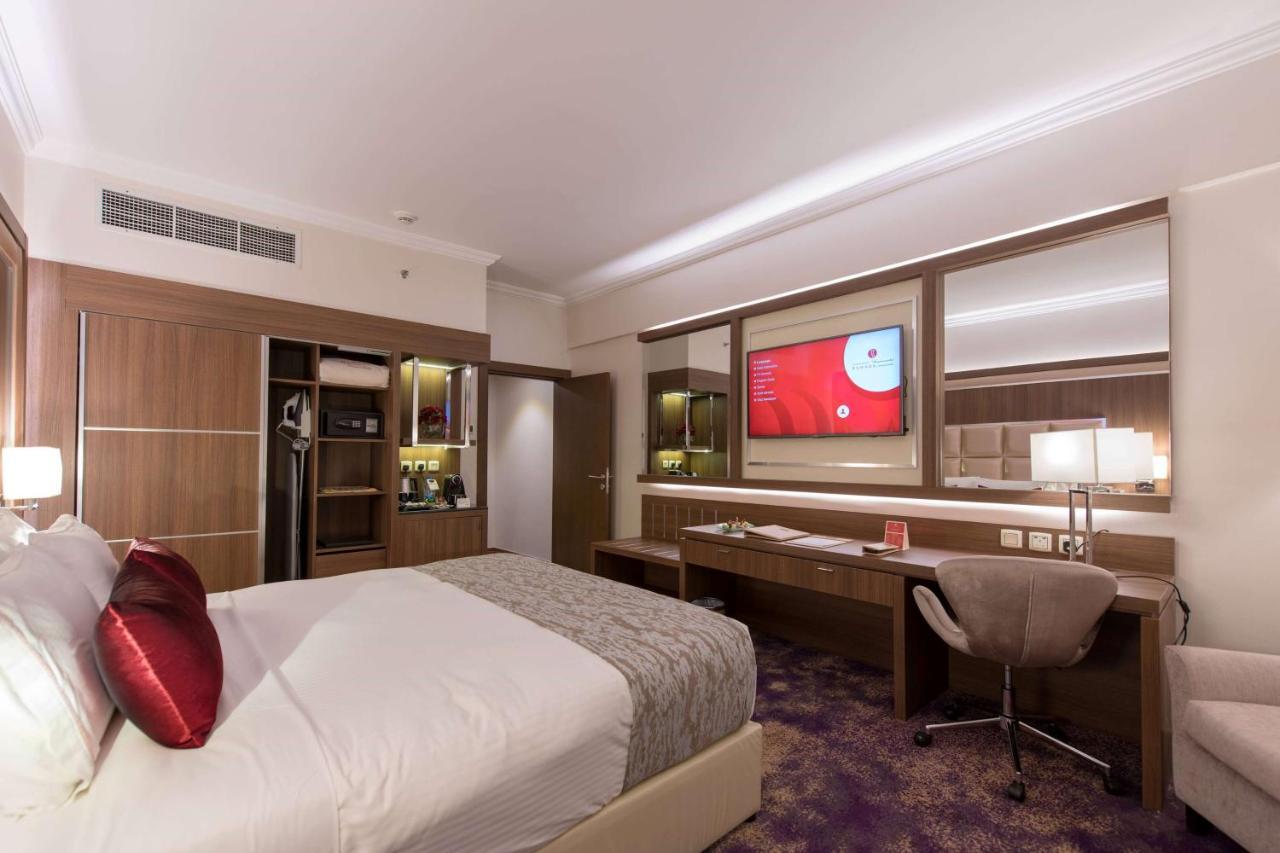 Ramada By Wyndham Continental Jeddah Hotel Екстериор снимка